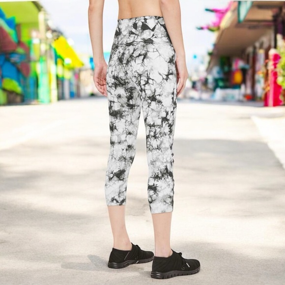 Lululemon Wunder Under HR Crop Dual Shibori Antique White Cement Grey Sz 6 - Picture 2 of 12